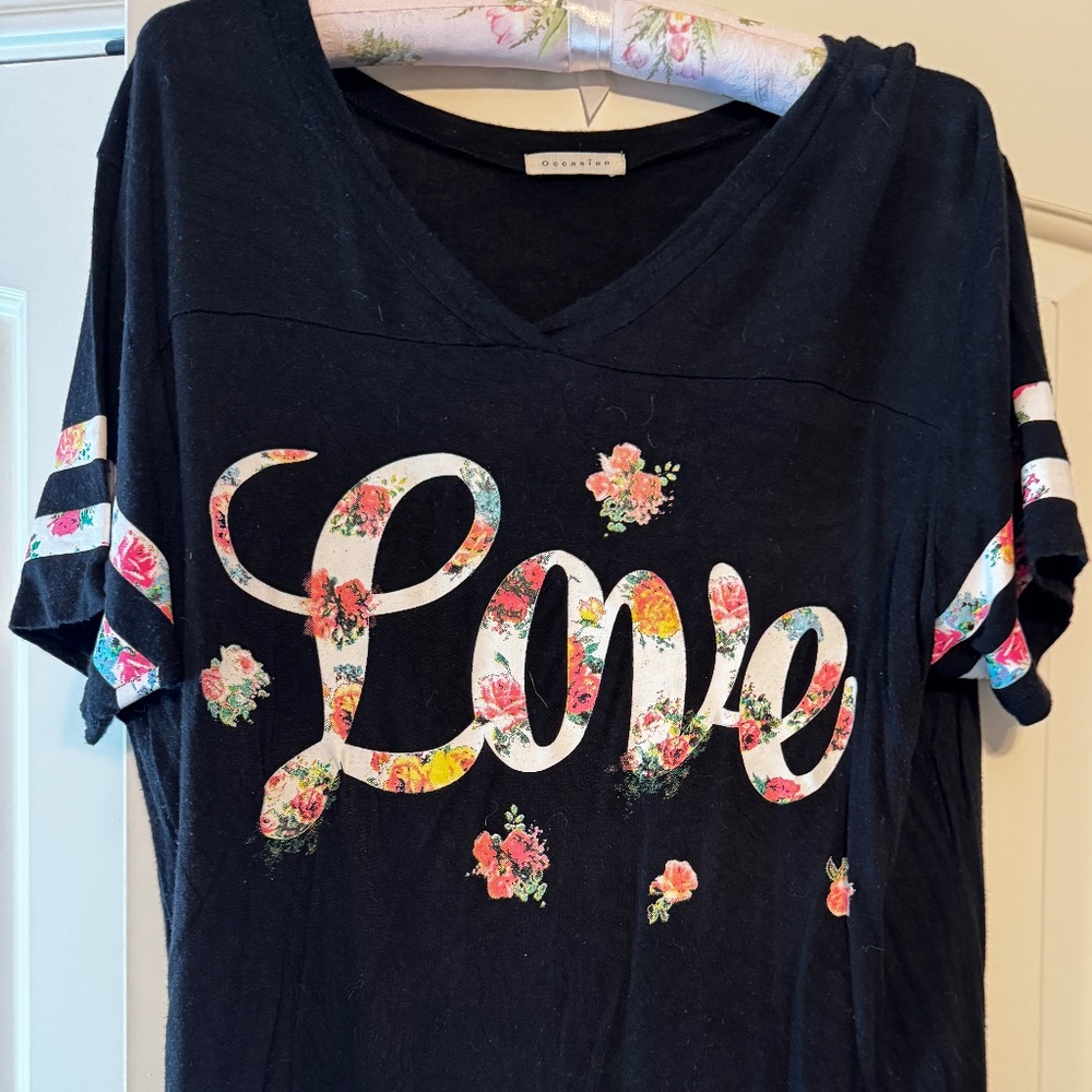 "Love" Lightweight tee